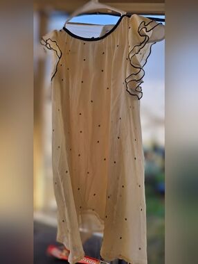 Girls sz 6 H&M Cream Sheer Pleated Dress with Black Trim worn 1x